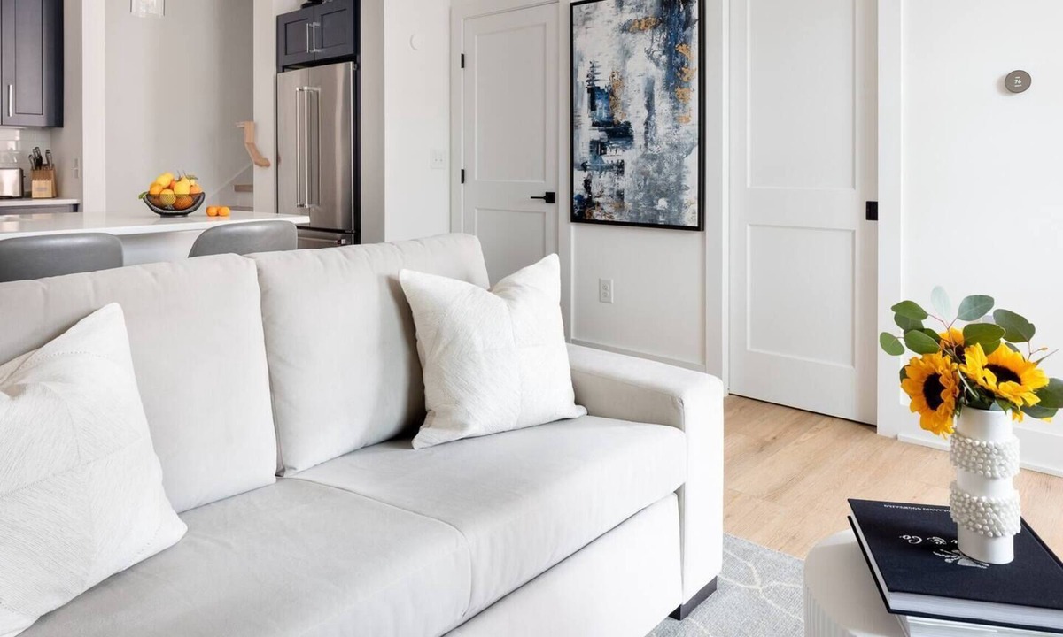 Wesley Heights Condo | 2 King BR suites. Executive level boutique luxury.