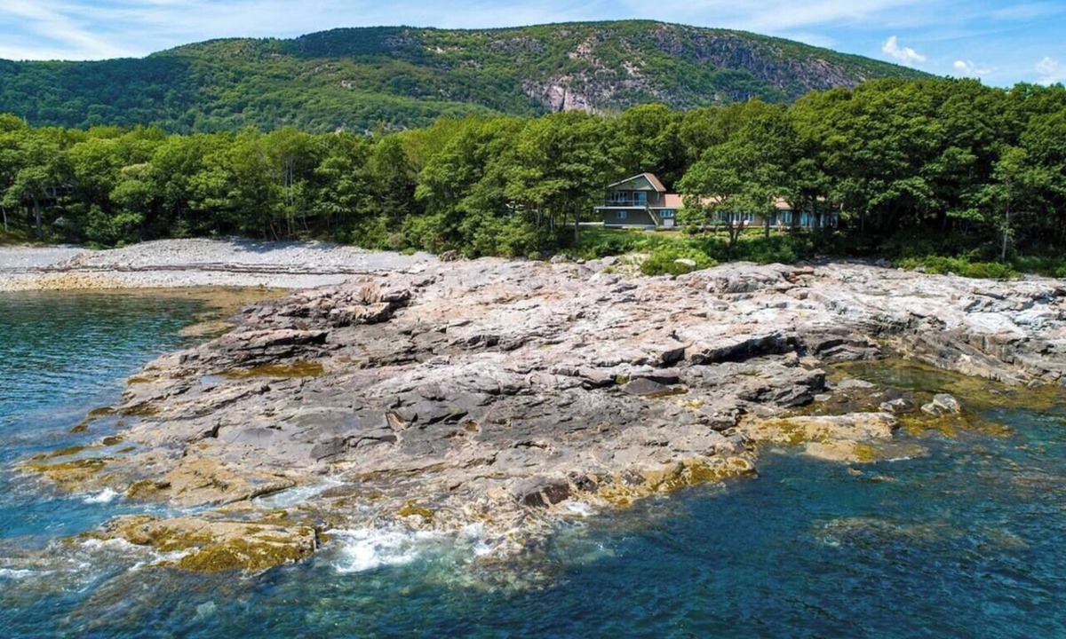 DownEast and Acadia Maine House | 3BR Oceanfront 0.5miles to Acadia [Schooners Edge]