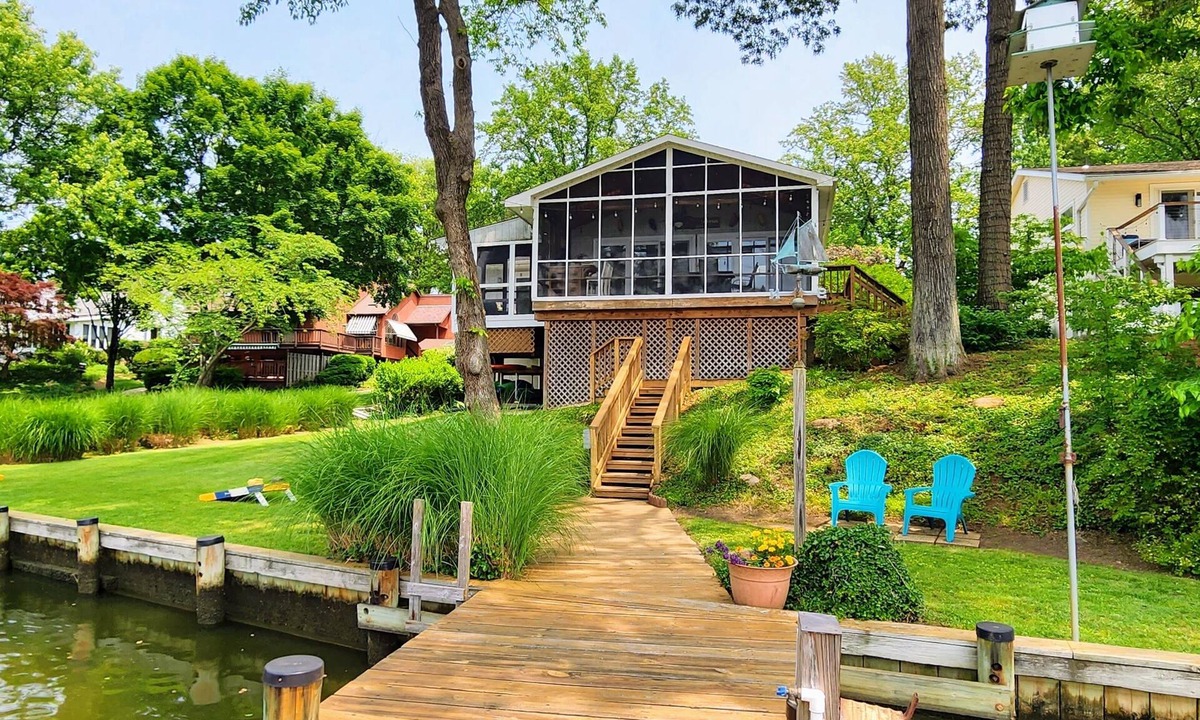 Annapolis House | Annapolis waterfront with kayaks, private pier, 5.5 miles to downtown Annapolis