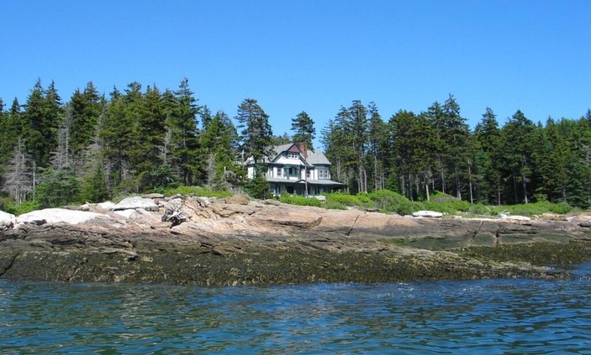 West Point House | August 23-30 Promo: Private Oceanfront Home, A+ Views, 5 Bed, 4 Bath, & More.