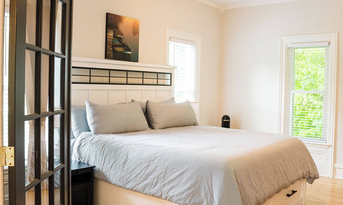 Fennville House | Awesome location! Tranquil retreat! 4 bedrooms, Near Lakes, Wineries & Beaches!