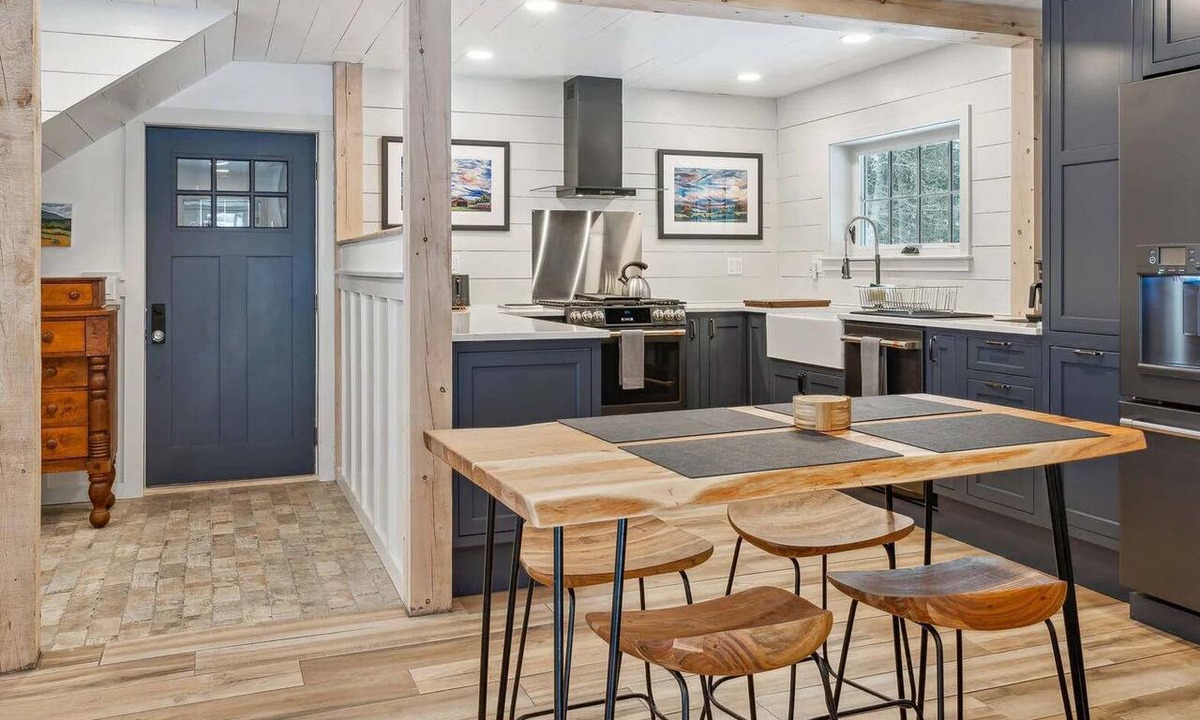 Reading Apartment | Carriage House with Valley Views, Rock Haven
