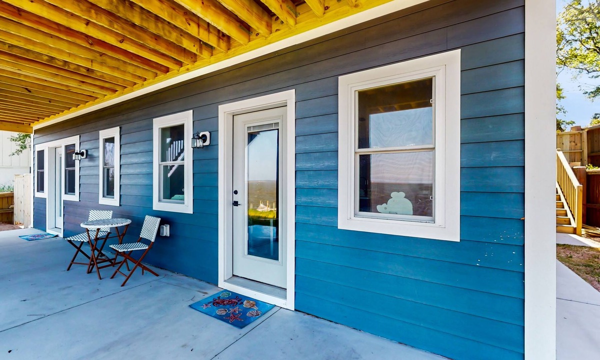 Colington Harbour Condo | CH67D: Bay Dream, Bay-view 1BR with outdoor shower and fishing access