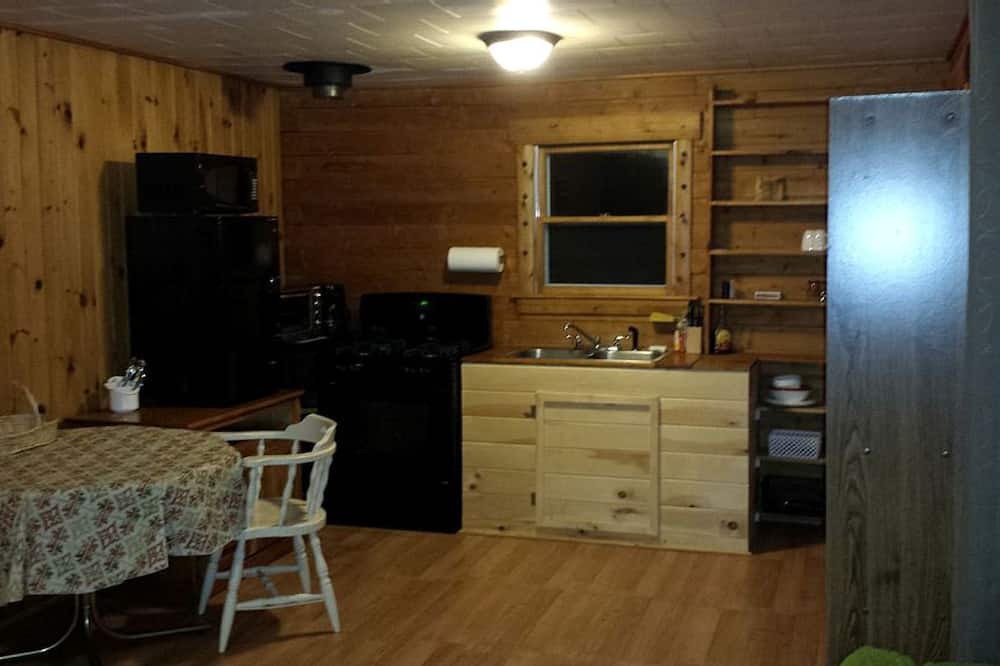 Exeter Cabin | Charming Cabin Rental with Private Front Deck near Bangor, Maine