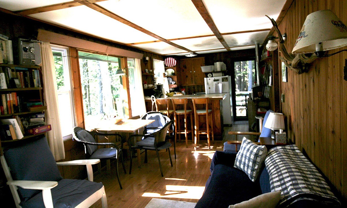 Freeport Cabin | Charming Waterfront Cabin in the Woods
