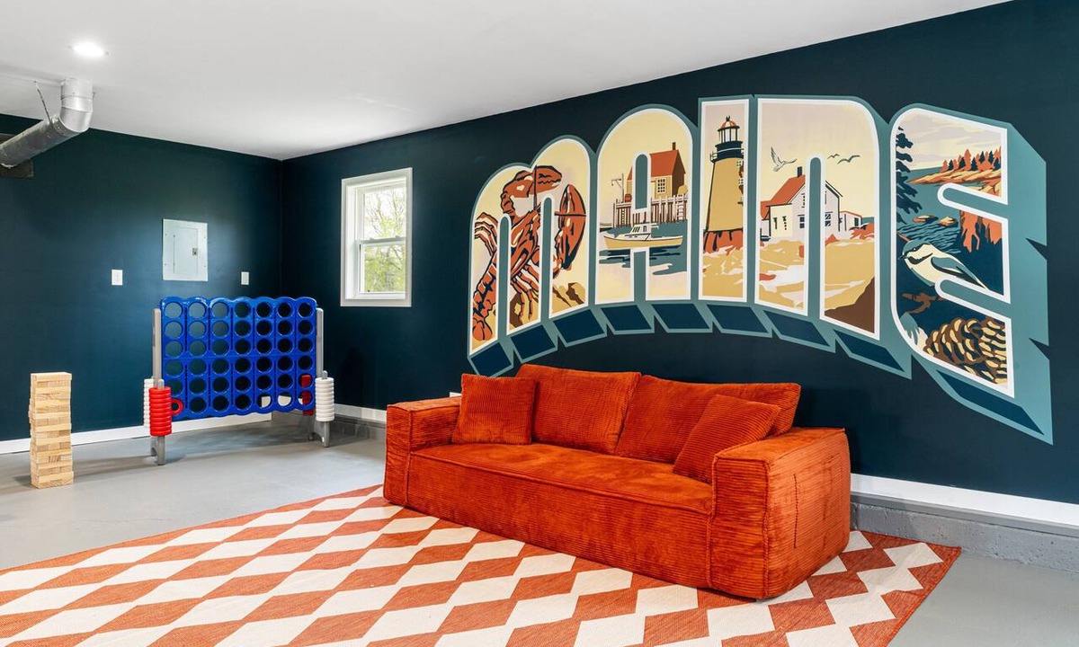 Lamoine House | Close to Acadia NP/Bar Harbor! Hot Tub-Sauna-Gameroom-Fire Pit-Pet Friendly!
