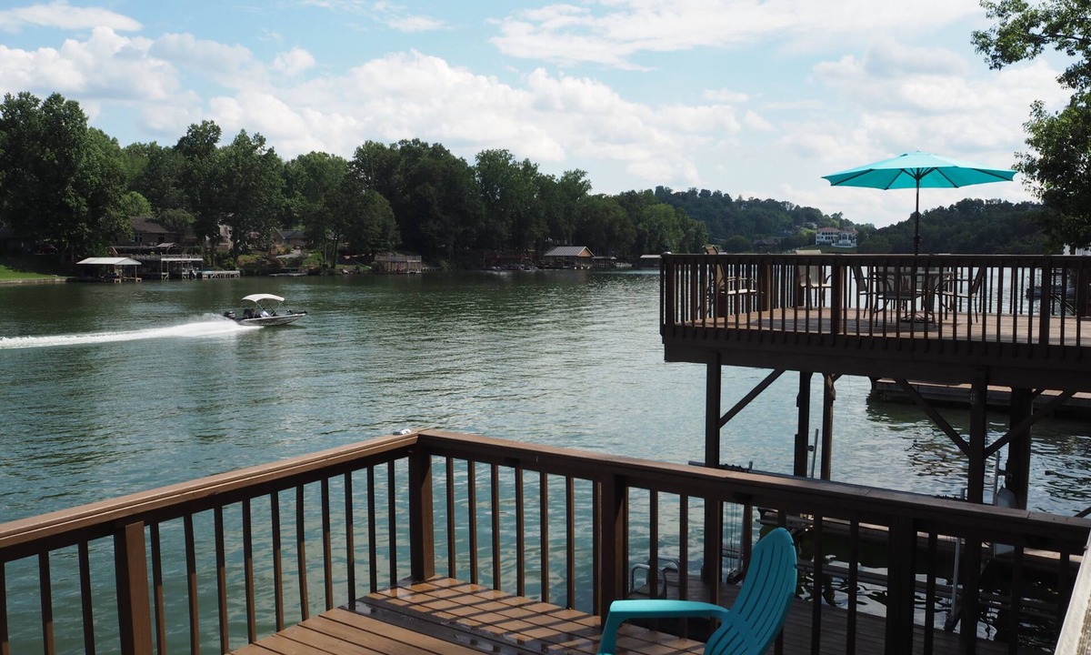 Johnson City Cottage | Cottage with Lake Views Hot Tub and Dock