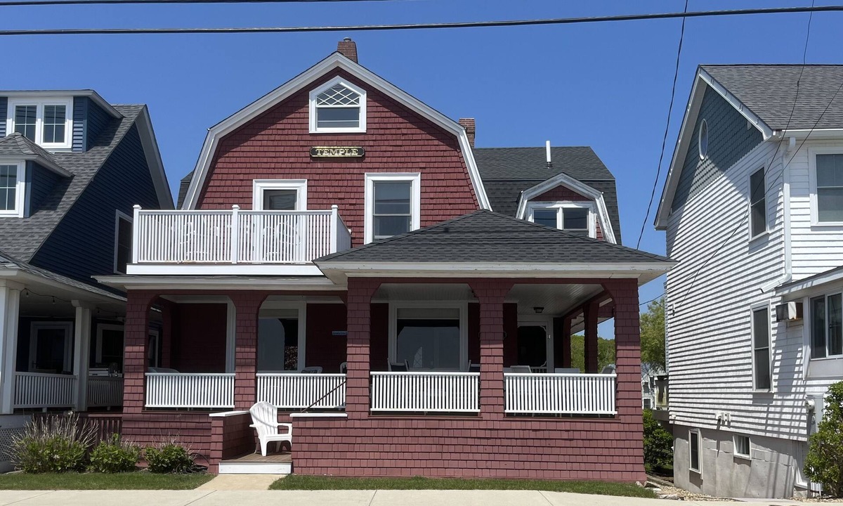 York Beach Apartment | Cozy 1 Bedroom Unit Steps Away from Long Sands Beach - AUGUST 2026 WEEKS OPEN!
