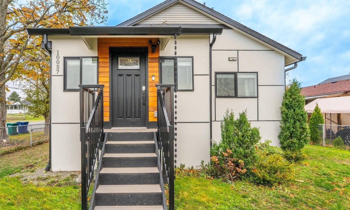 White Center House | Cozy 2BR Upper Unit Near Airport & Seattle DT
