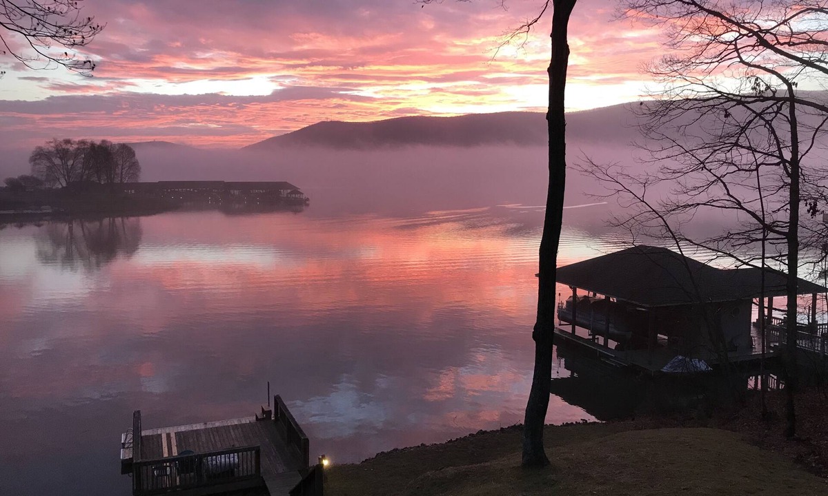 Penhook House | Deep water location! 7-8 feet of water off docks even during the drought!