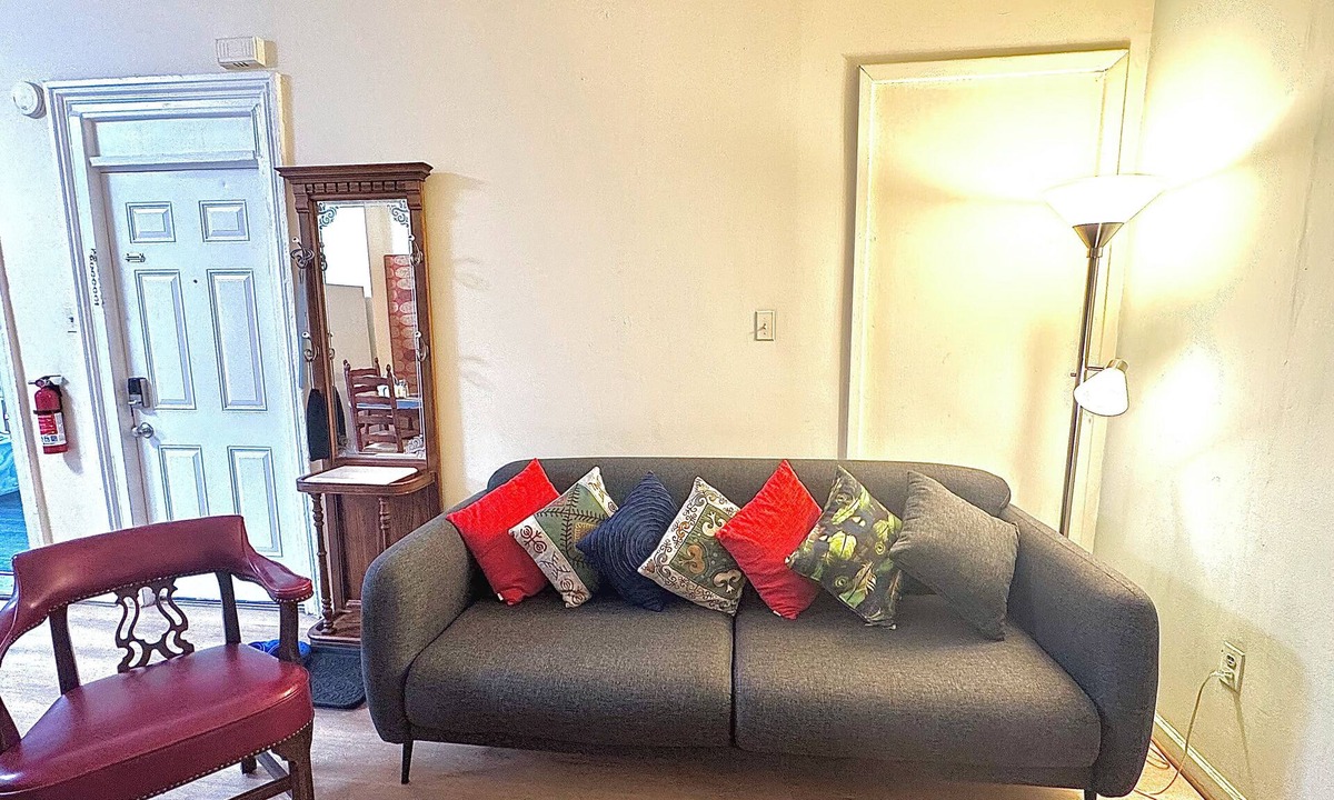 McGinley Square Apartment | Delightful Apt Close to Path. Free Parking. 30 min to NYC/World Cup
