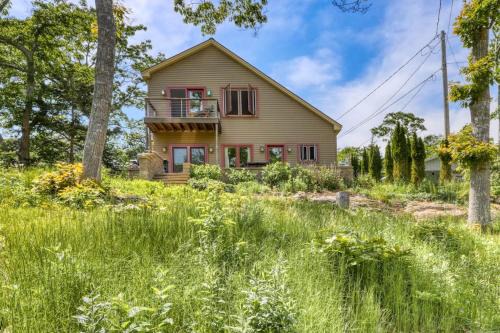 Cundys Harbor House | Dog-friendly home with high-speed WiFi, washer/dryer, & private dock