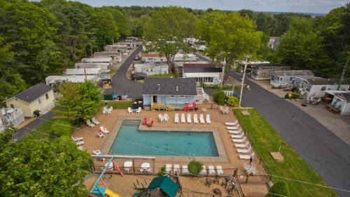 Wells Hotel | Drake's Island Resort & Cottages