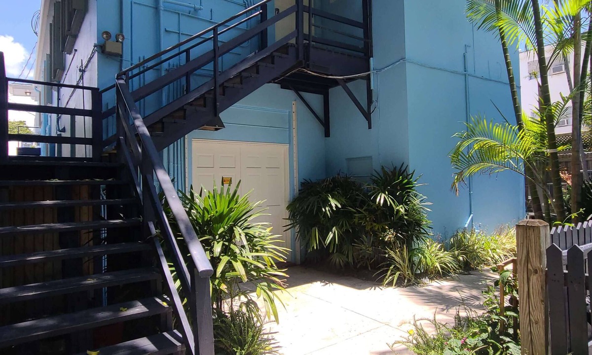 Downtown Condo | Duval Street Suites on Duval Free Parking and heated Pool