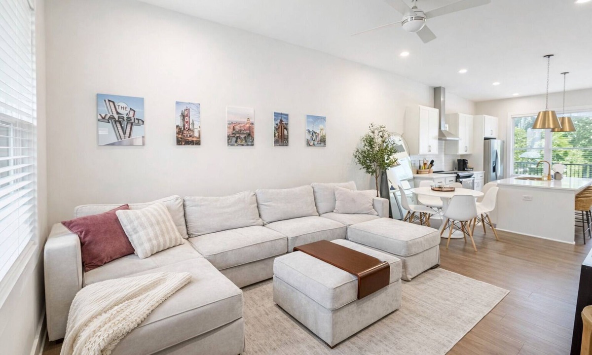 Chosewood Park House | Elegant 2BR/2BA Luxury Home 5 mi to Mercedes-Benz Stadium - Near Grant Park