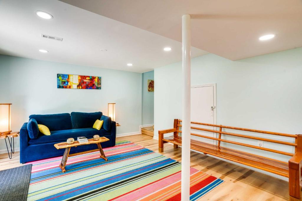 Front Royal Apartment | Front Royal Studio w/Mtn Views & Brick Oven