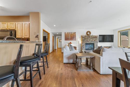 Mountain House Apartment | Gateway #5015