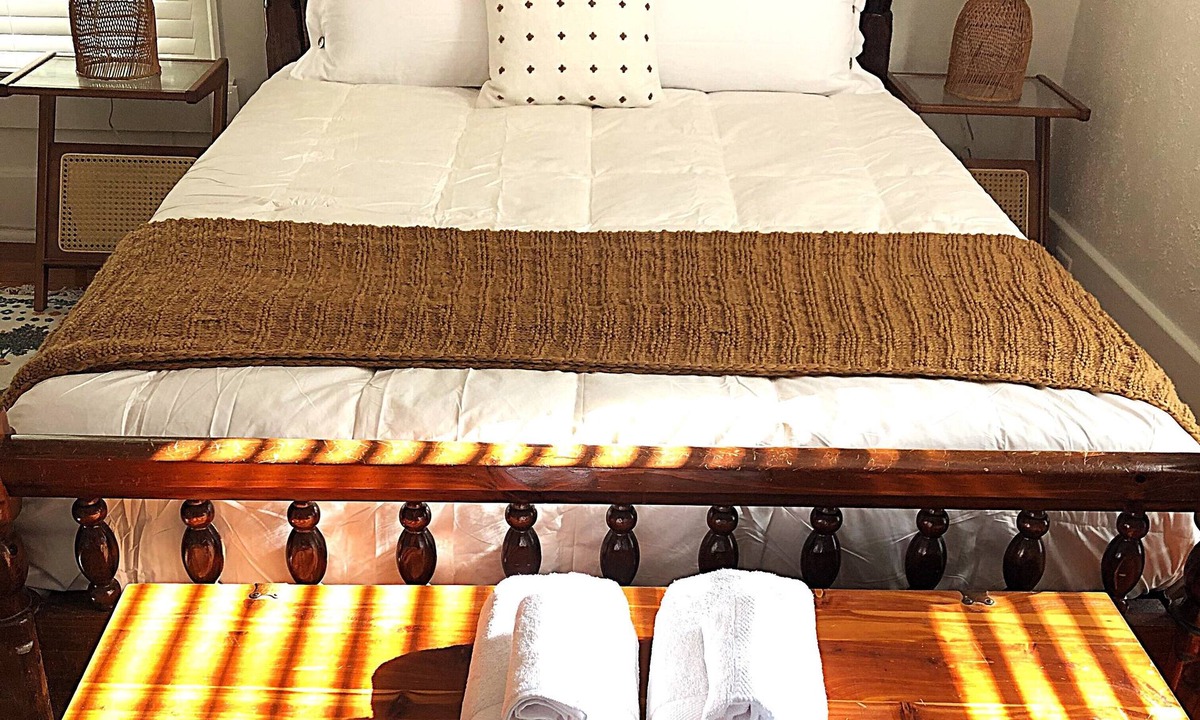 St. Elmo Improvement League House | Glenn Falls Cottage with spectacular treetop views and access to the Glen Falls!