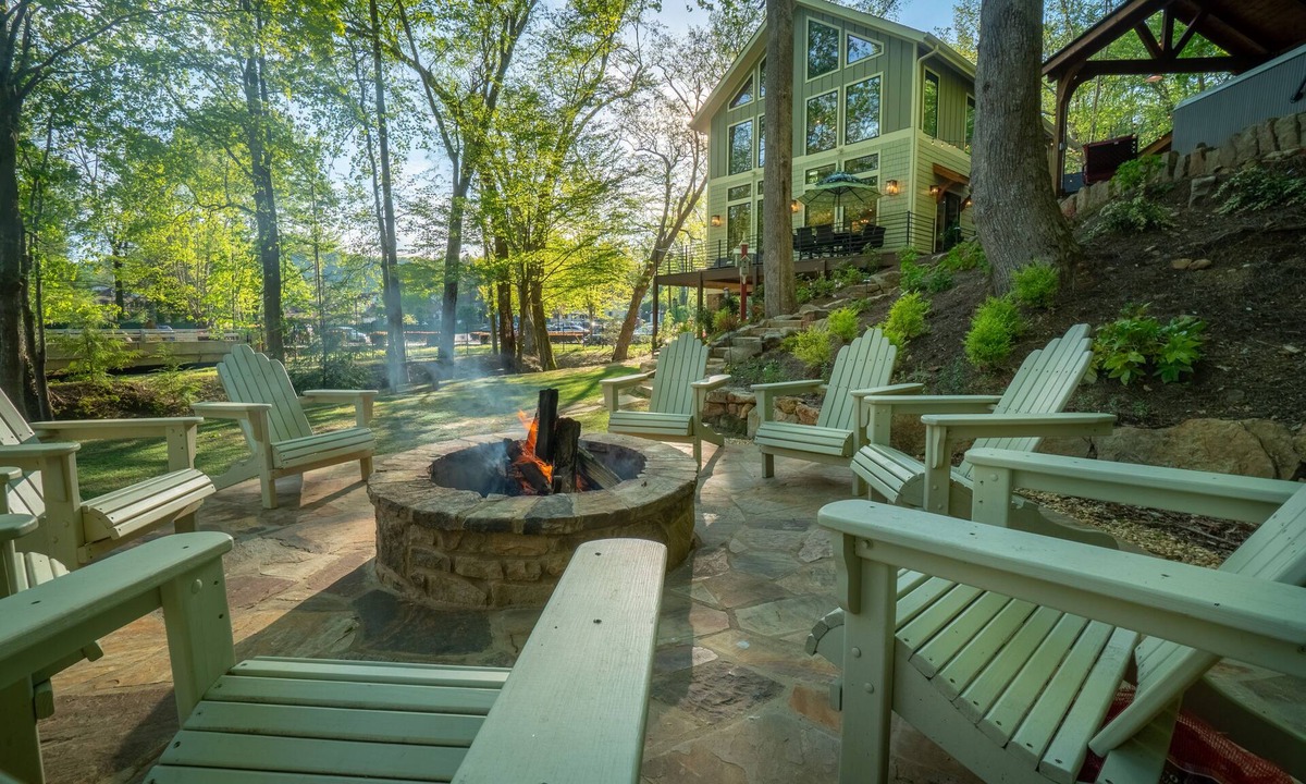 Helen Cabin | Helen's Newest & Most Luxurious - Located on the River & Walk to Downtown Helen