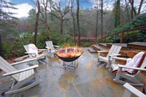 Lake Sequoyah House | Highlands Hideout