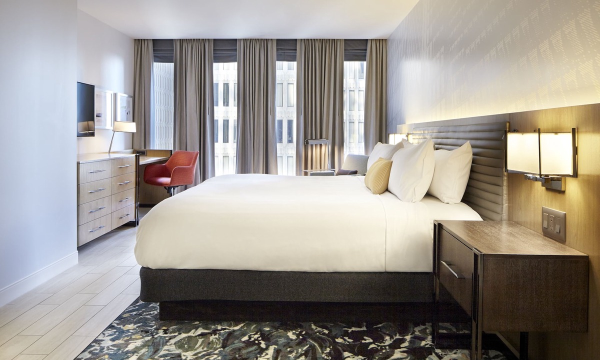 Peachtree Center Hotel | Hotel Indigo Atlanta Downtown by IHG