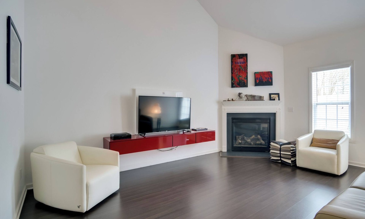 Deep River House | Inviting High Point Townhome with Patio + Privacy!