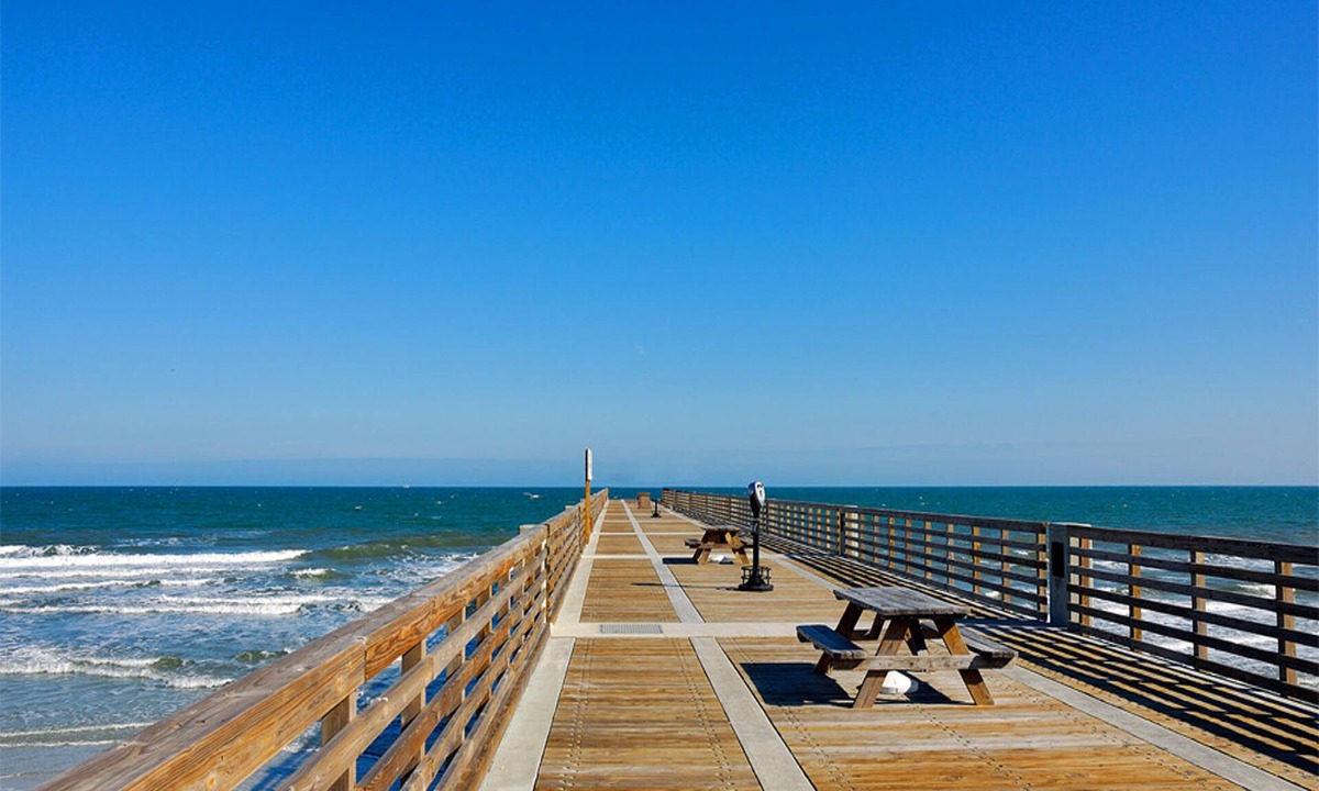 Jacksonville Beach Condo | Jacksonville Beachdrifter by Distinctive Beach Rentals