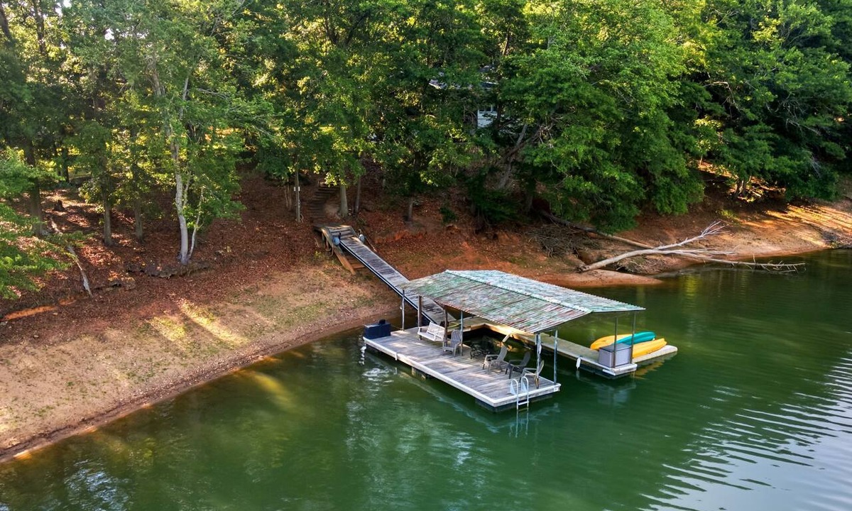 Hartwell House | Lake Hartwell Home + Cottage, Private Dock, Hot Tub, Game Room with pool table!