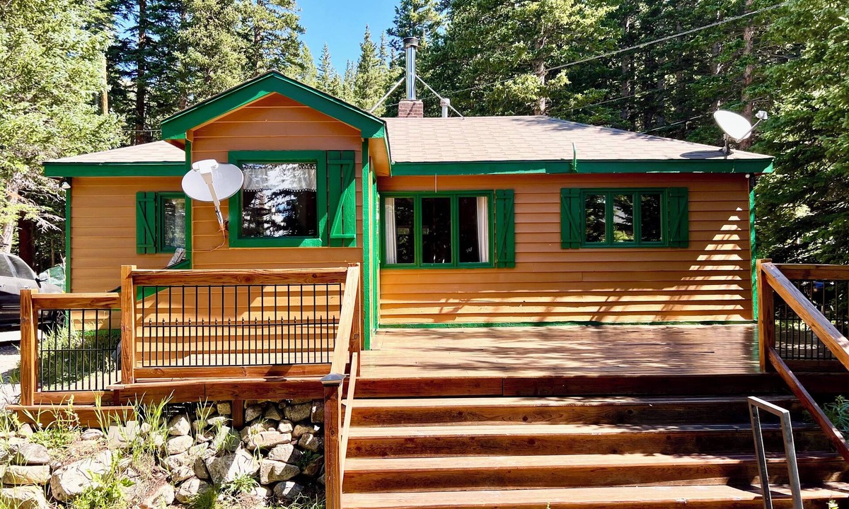 Saint Mary's Cabin | Lakefront 1-bedroom cabin in St. Mary's Glacier, Idaho Springs