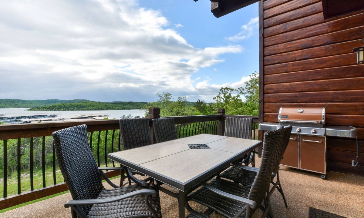 Indian Point House | Lakefront Luxury at WaterMill Cove | Gorgeous Views + Lazy River & Dock | 2 Mi to Silver Dollar City