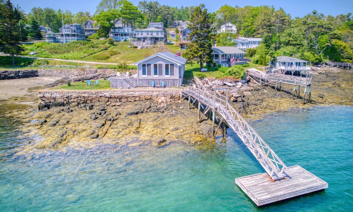 Bayville House | Linekin Lodge | Oceanfront | 3BDR| Deep Water Dock| Beach