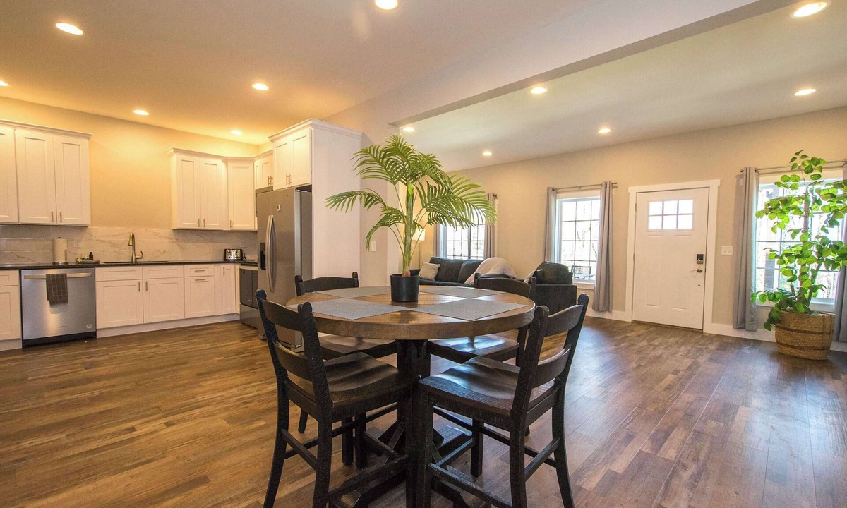 Balfour House | Lower Level 1BR Apartment in Hendersonville