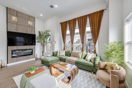 The Heights House | Luxury Compound NYC MetLife Rooftop Views