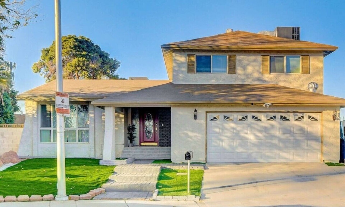 Paradise House | Luxury home with Pool and gym and RV parking