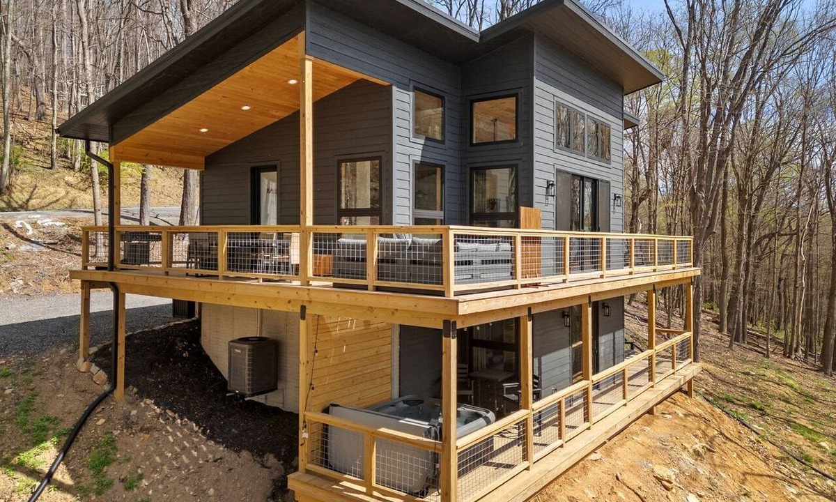 Wardensville House | Modern Mountain Retreat with Hot Tub in Lost City, West Virginia