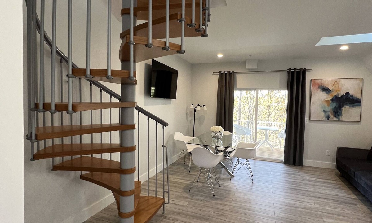 Skyland Cabin | Mountain View Cabin @ Skylaranna Resort