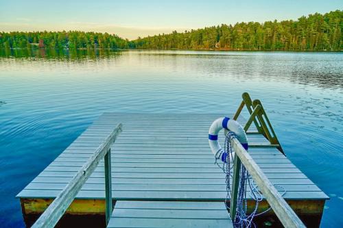 Mount Desert House | Northern Nest MDI Lakefront Single-Level, Dual King Bedrooms & Private Dock