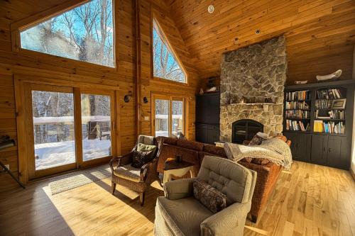 North Lake George House | On The Bank