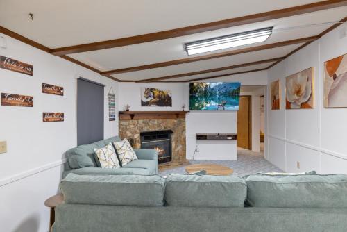 Barium Springs House | Peaceful 3BR Retreat - Near Statesville