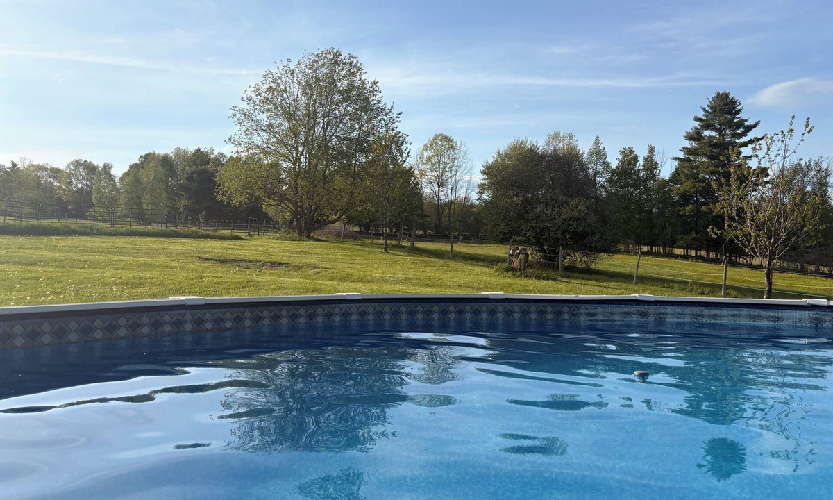 Oakland House | Peaceful retreat on farm minutes to lake. Bring kayak or canoe!
