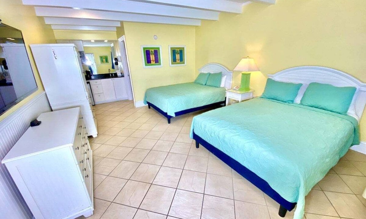 Atlantic Beach Hotel | Pet-friendly, 3 Blocks to Beach, Pool, #304