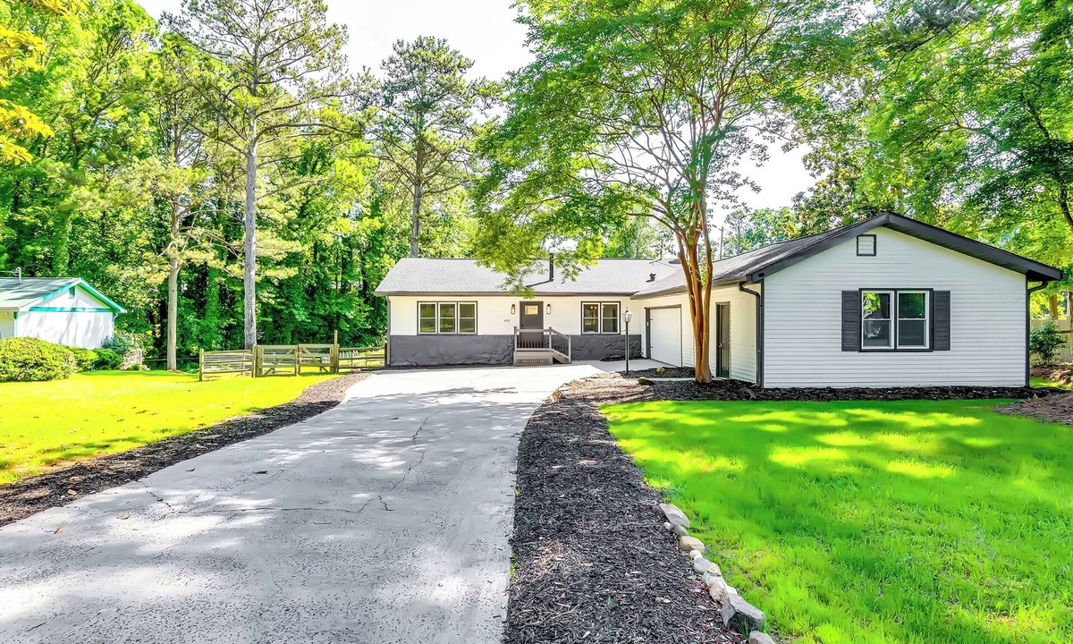 Kennesaw House | Pet-Friendly 4BR Home w/Full Gym, 3BT and Patio by Ballparks in Woodstock