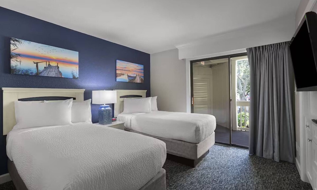 Myrtle Beach Resort | Polished 2BR Condo | Pool, Free Parking, 1.1 mi to Convention Center