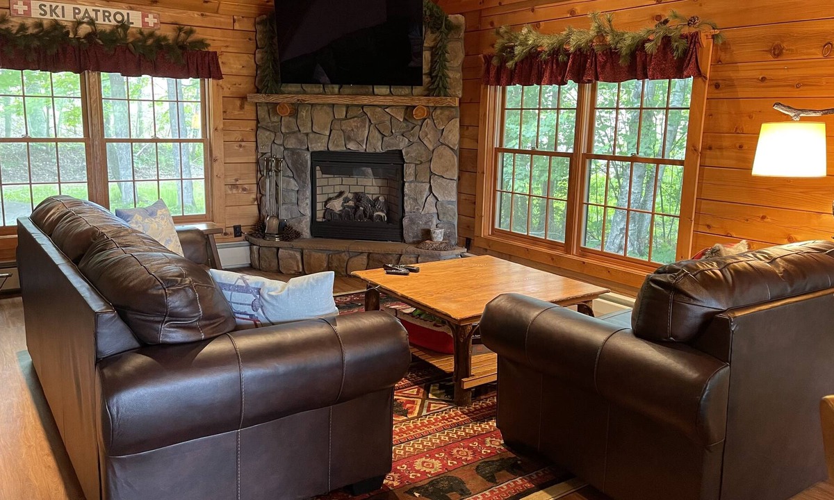 North Creek Cabin | Private Adirondack cabin located right between Gore Mtn and downtown North Creek