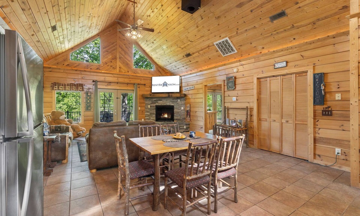 Branson Cedars Cabin | Real Log Cabin Near Big Cedar w Private Hot Tub & Grill on Huge Deck Car Charger
