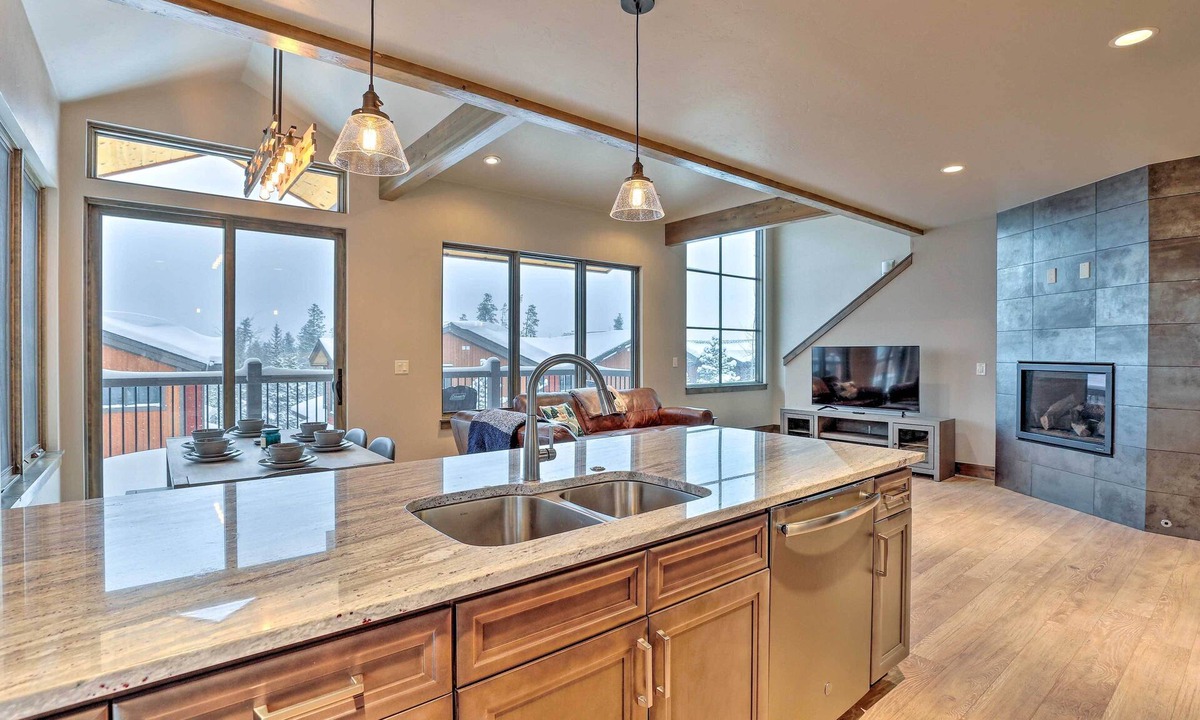 Wildernest Apartment | Relax Fireside: Silverthorne Home 11 Mi to Skiing!
