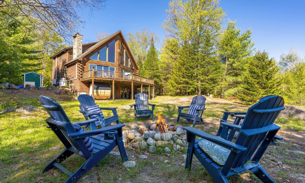 Sunday River Area House | Relaxing Newry Chalet | Fire Pit, Hot Tub & Sauna