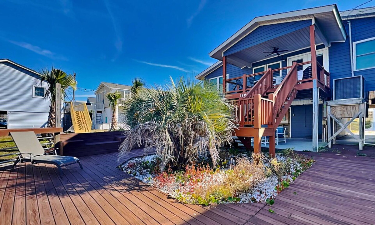 Topsail Beach House | Sea Ya Beaches | Canalfront + Covered Porch!