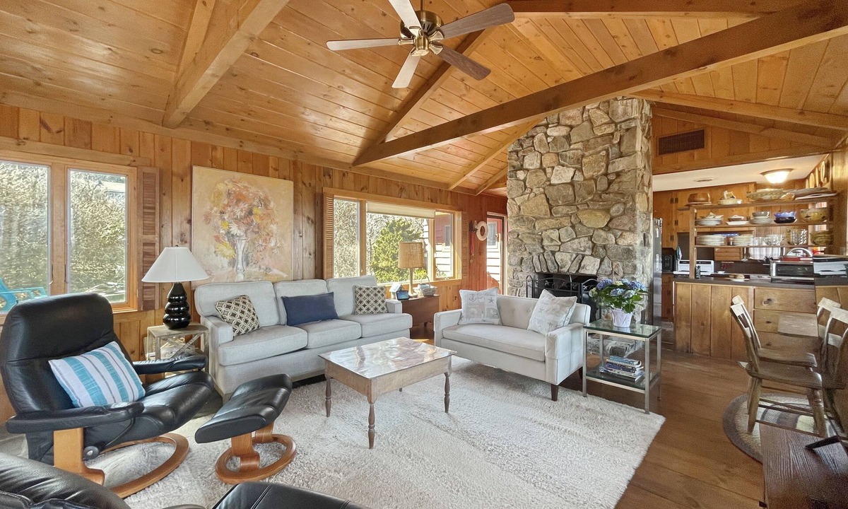 Cape Neddick House | Seacoast Sanctuary - Warm and inviting cottage with uninterrupted oceanfront