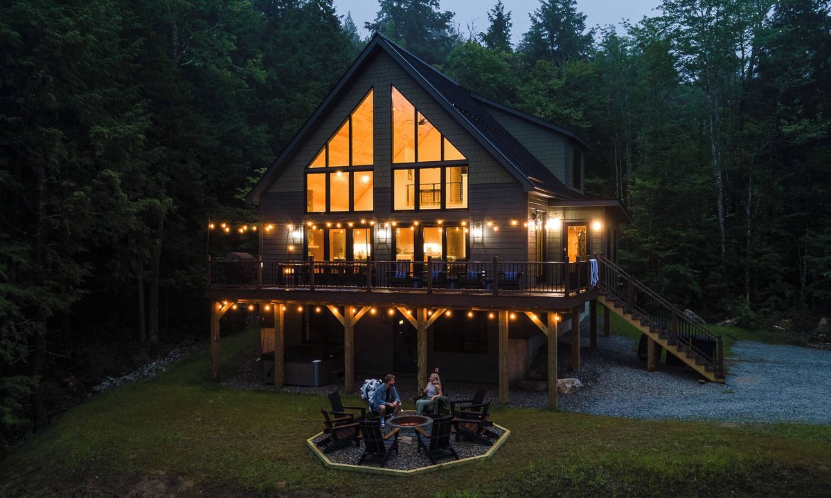 Sunday River Area House | Sleeps 16 Maine Mountain Retreat - Hot Tub, Game Room, Trails